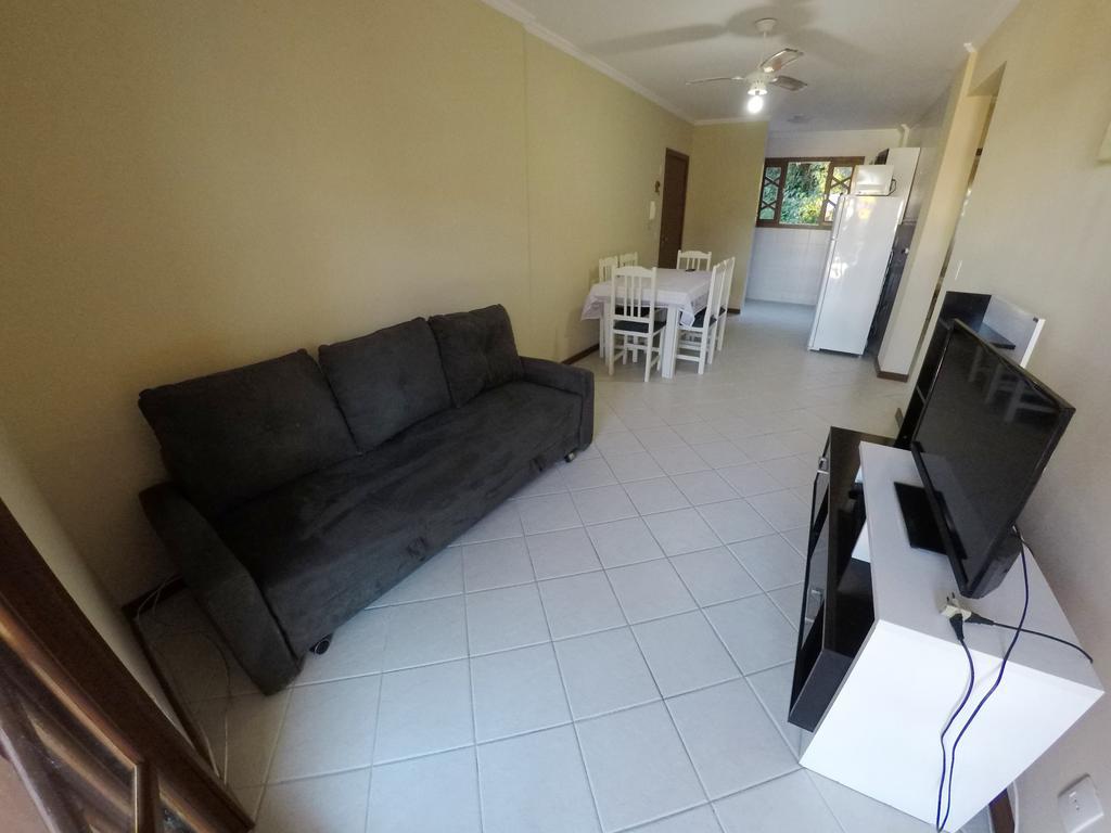 C047 - Ed Las Condes, Centro De Bombinhas Bilik gambar