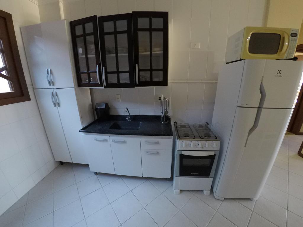 C047 - Ed Las Condes, Centro De Bombinhas Bilik gambar